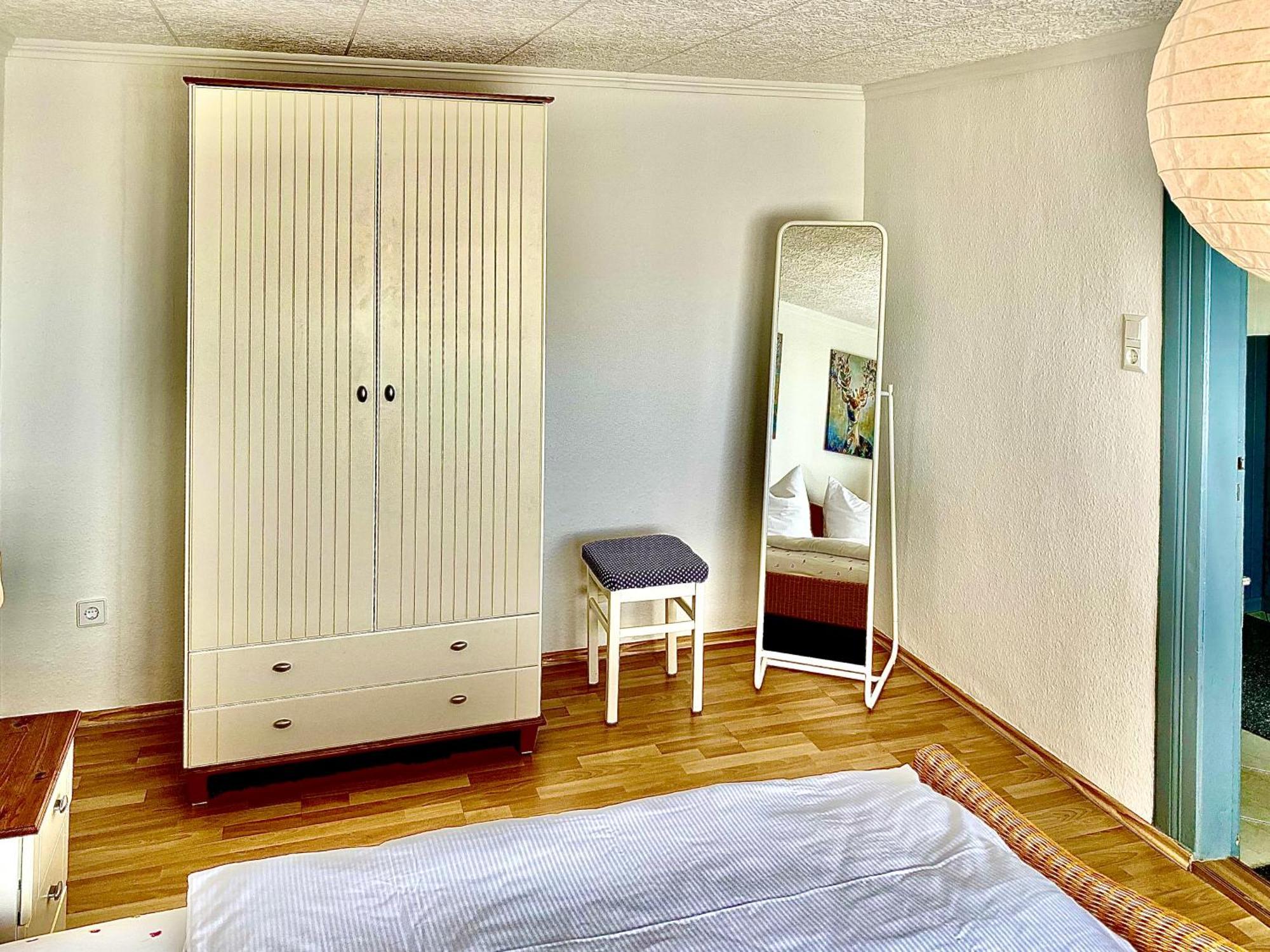 Gemuetliche Ferienwohnung Sagard Extérieur photo